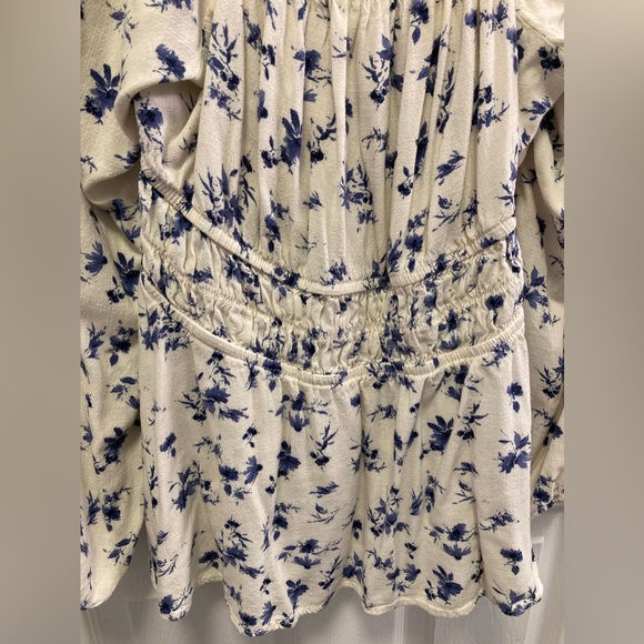 Torrid babydoll off-shoulder top blue / purple floral shirt blouse off shoulder - Picture 2 of 6